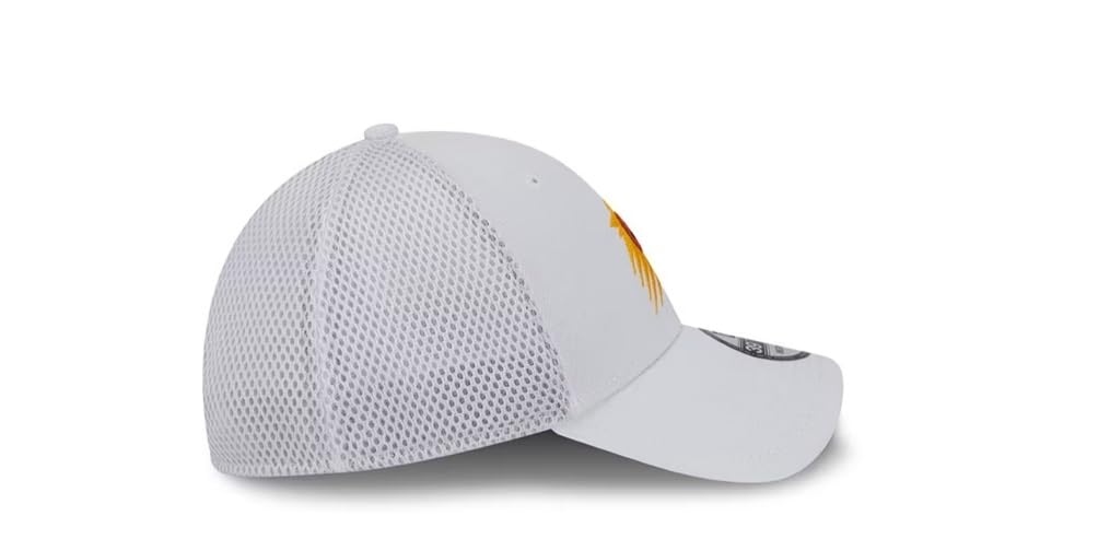 New Era Phoenix Suns Mens White Game Day Recycled 39THIRTY Flex Hat