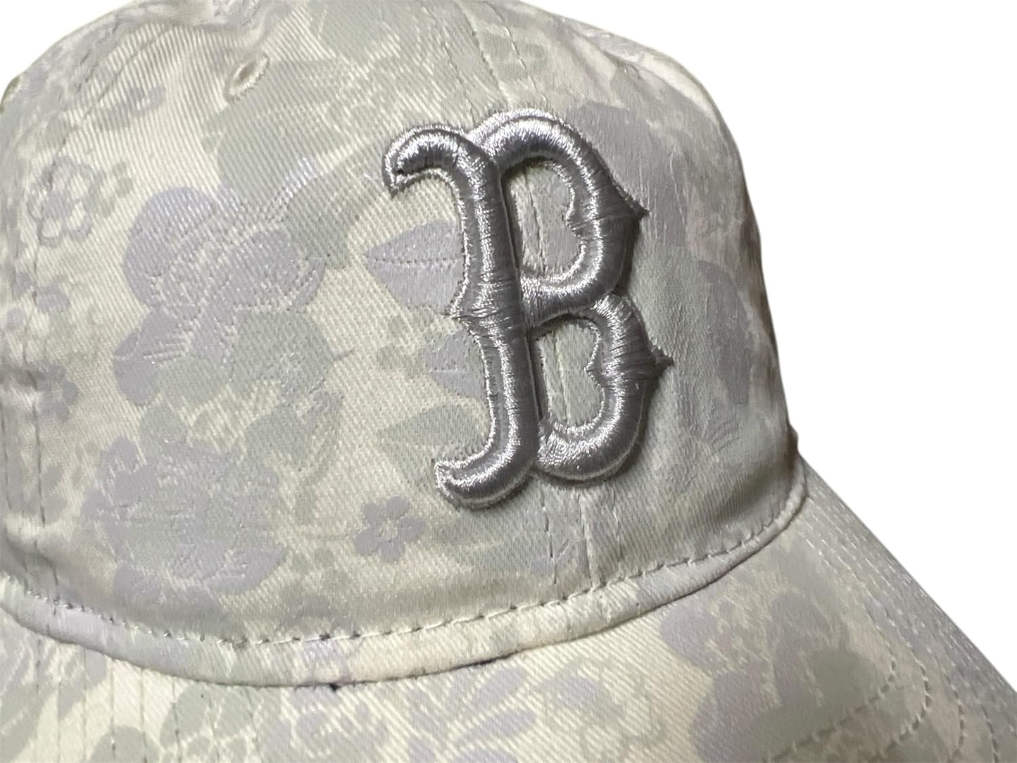 New Era Womens Boston Red Sox Floral Pattern 9TWENTY Adjustable Hat Cap Strap Back Adjustable Bloom Off-White/Lavender/Grey
