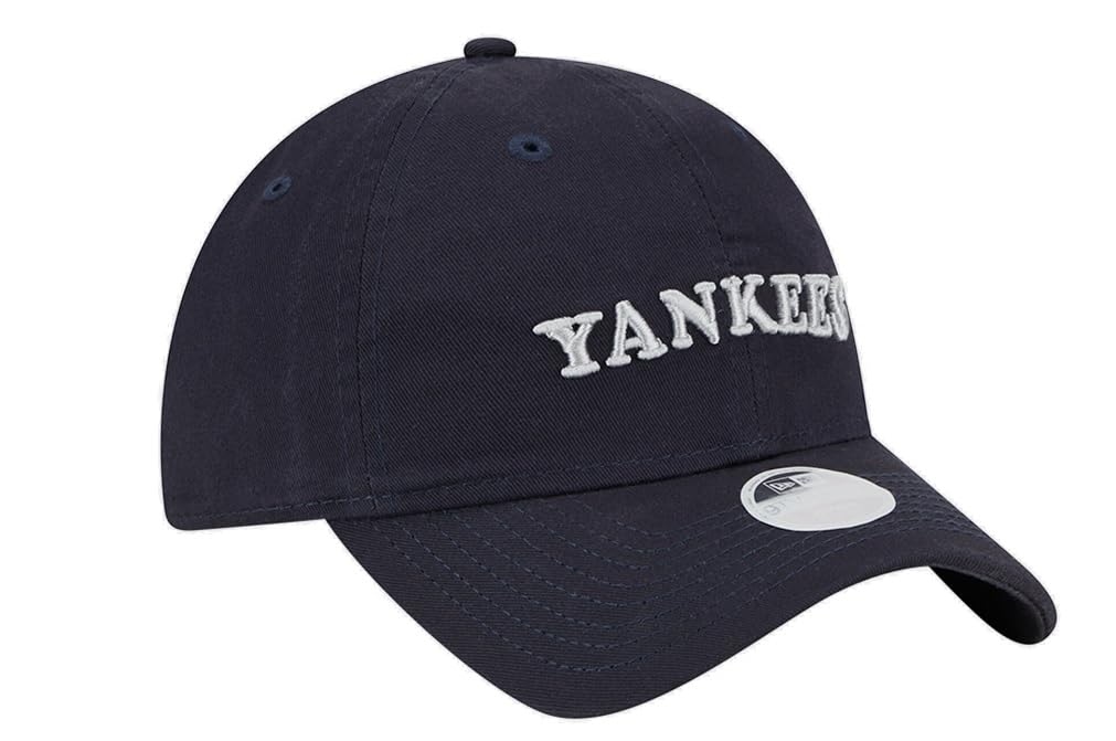 New Era Women's Navy New York Yankees Shoutout 9TWENTY Adjustable Hat - Navy/White