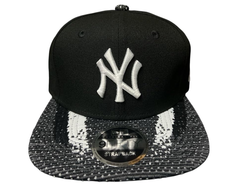 New Era Rare Men's New York Yankees Boost Redux 9Fifty Strapback Hat - Black/White/Grey