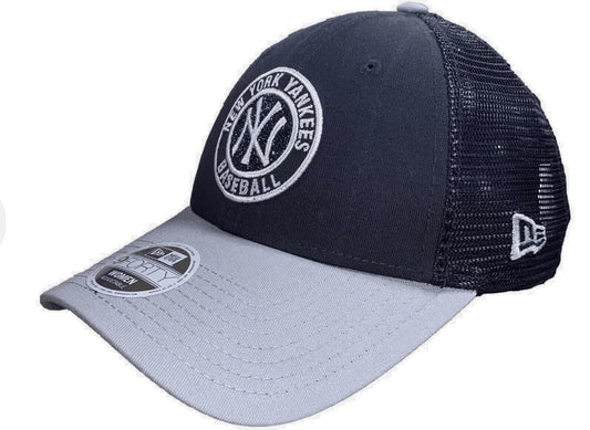 New Era Women's New York Yankees 9FORTY Glitter Trucker Adjustable Hat Cap Snapback Navy/Grey