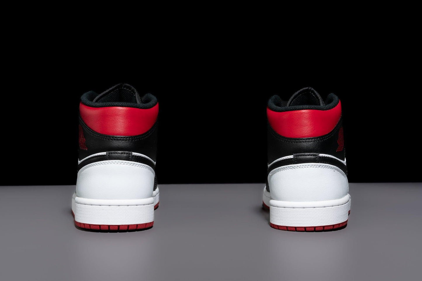 Nike mens Modern