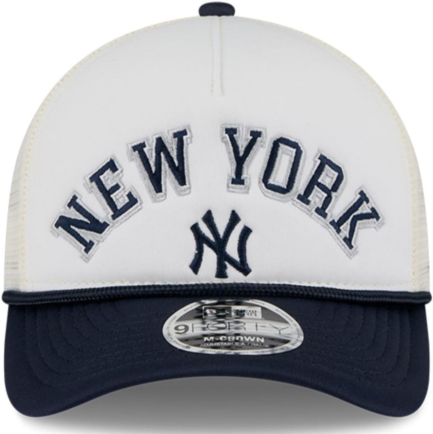 New Era 9FORTY MLB New York Yankees Chrome Arch M-Crown A-Frame Rope Adjustable Trucker Snapback Cap - White
