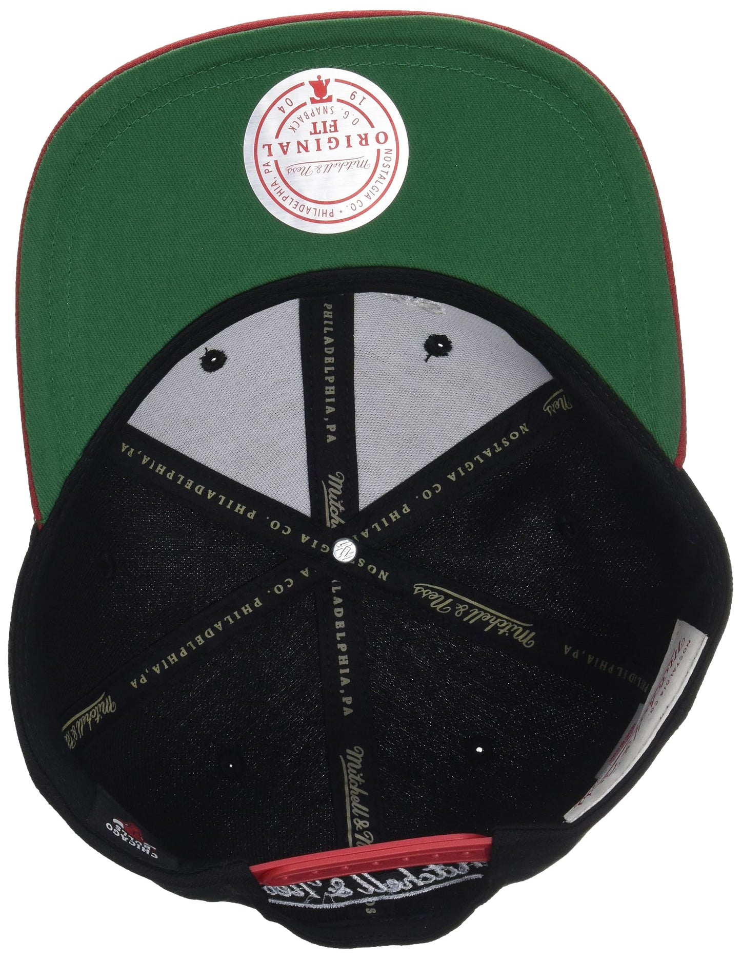 Mitchell & Ness Chicago Bulls Logo Bill 2Tone Snapback Cap, Hat Black Red
