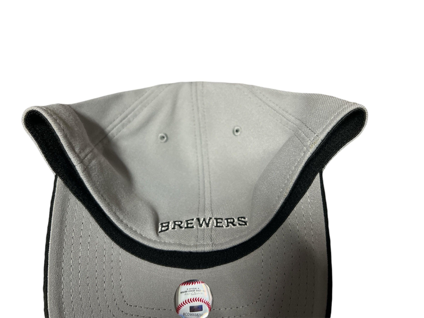 New Era Men's Milwaukee Brewers Glove Classic Flex-Fit Hat -Gray/Black Stretch Cap (US, Alpha, Medium, Large, Grey/Black)