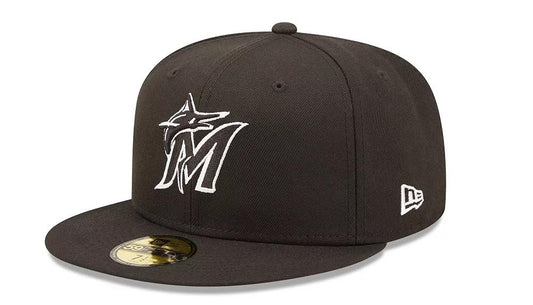 New Era Miami Marlins Black/White Basic 59FIFTY Fitted Cap Men's Hat 11875069 (US, Numeric, 7 3/8, Black/White)