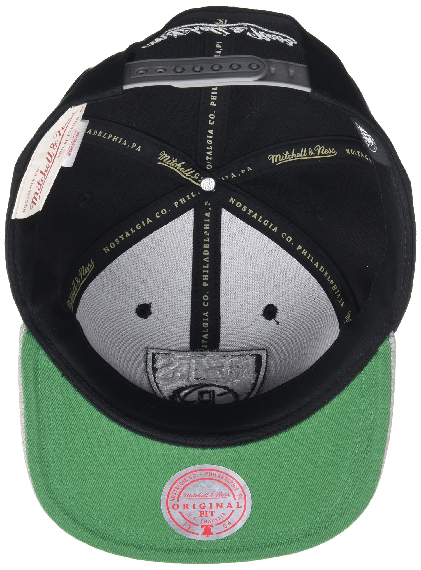 Mitchell & Ness Logo Bill Hat Cap Adult Mens Snapback (Brooklyn Nets Black)