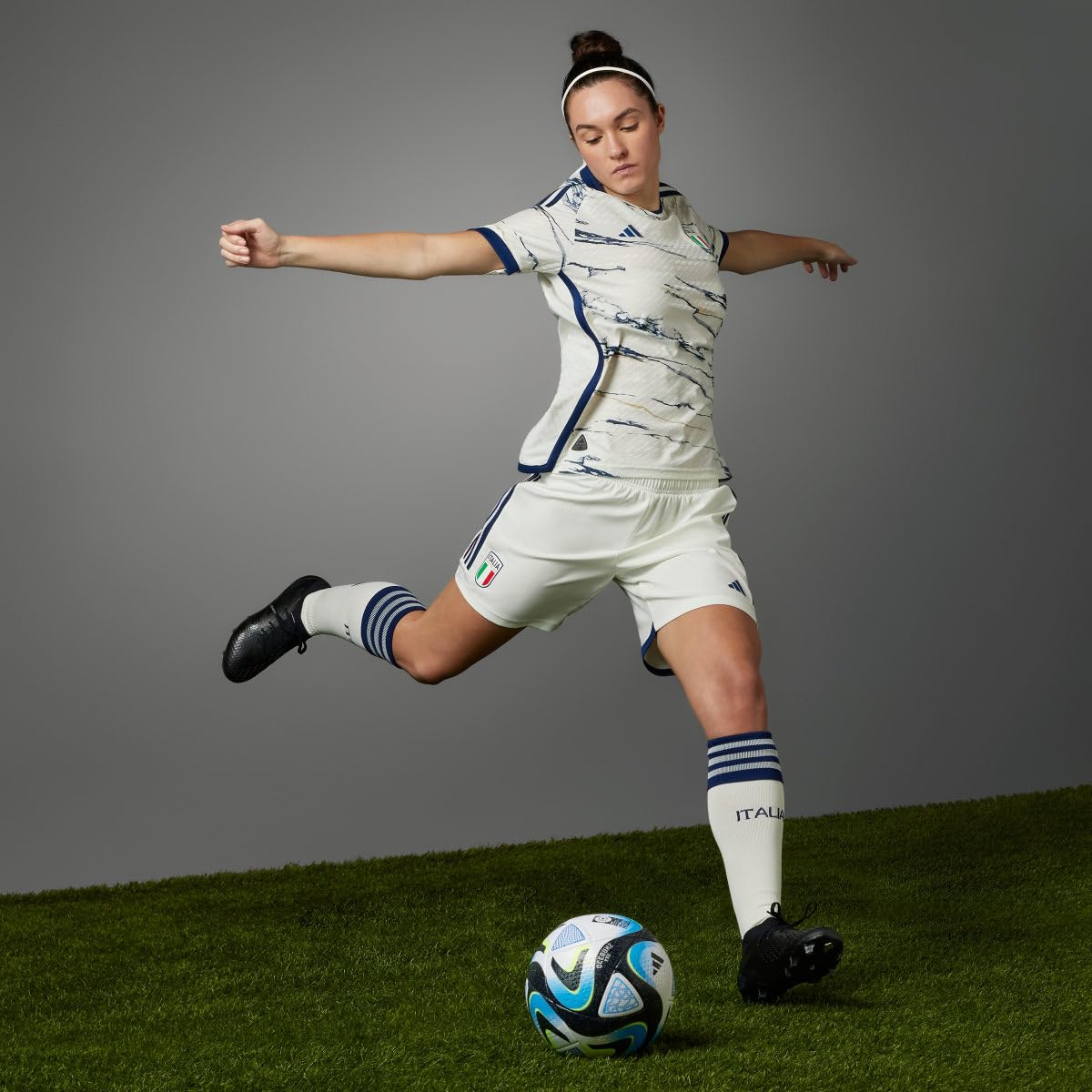ADIDAS Women's Italy 23 Away Jersey, Off White, Medium