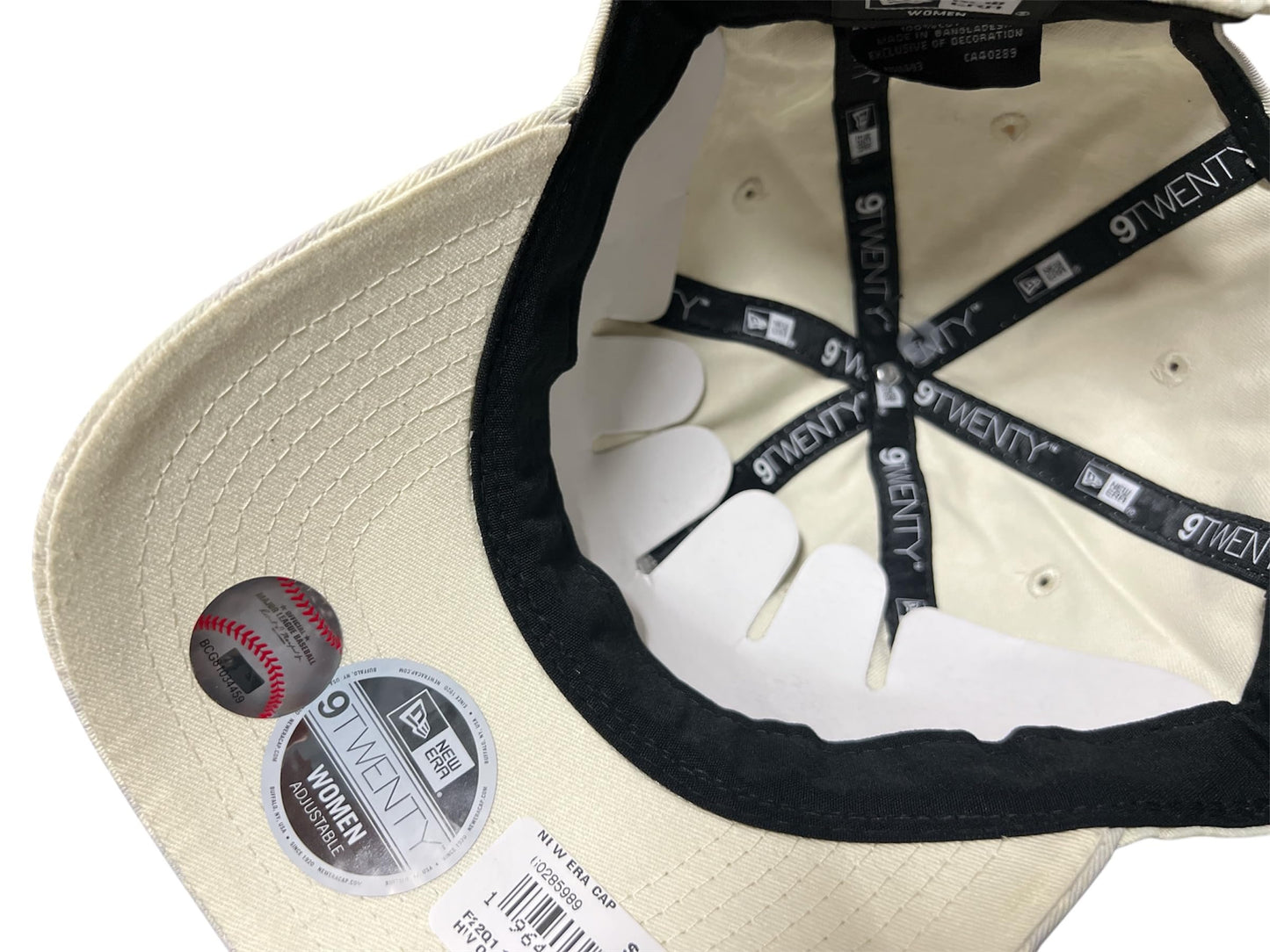 New Era Womens Boston Red Sox Floral Pattern 9TWENTY Adjustable Hat Cap Strap Back Adjustable Bloom Off-White/Lavender/Grey